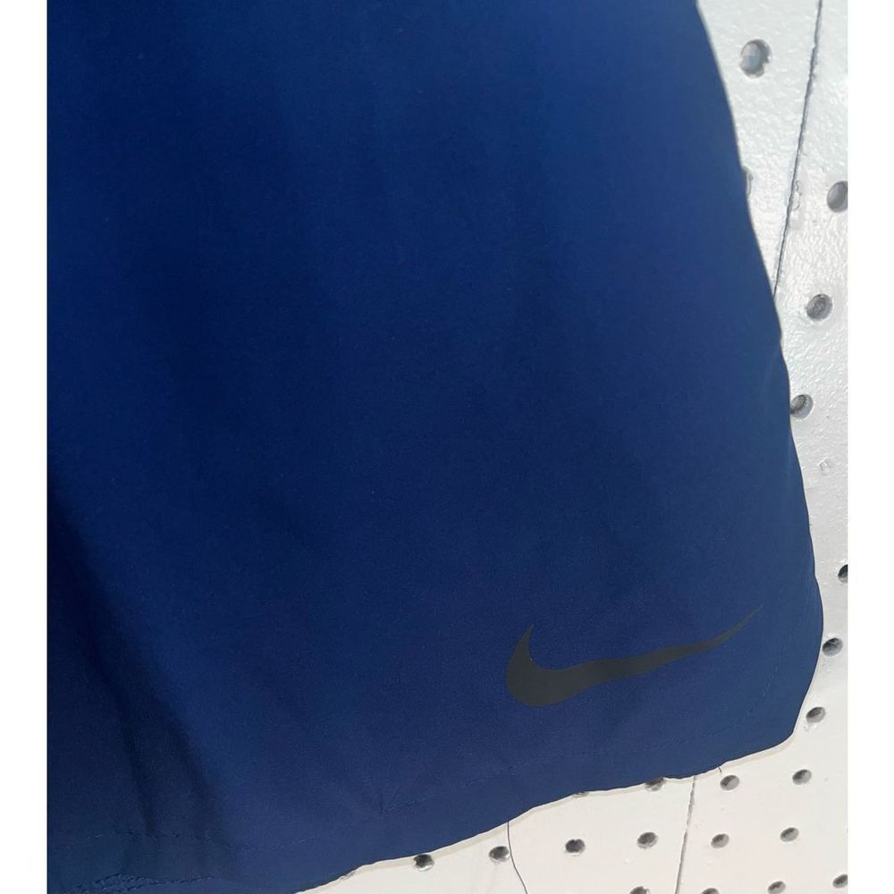 Nike shorts - Picture 3 of 5